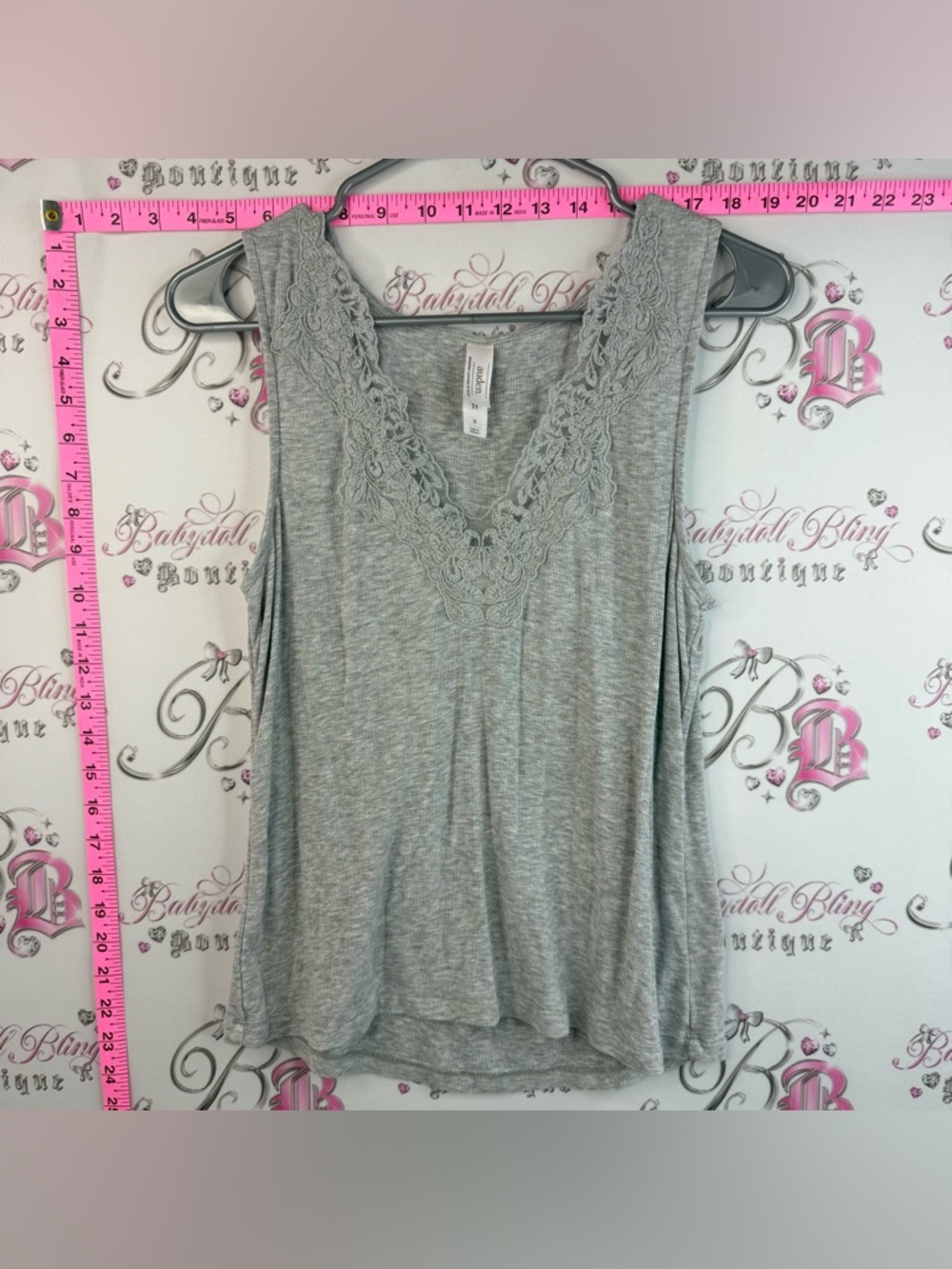 Auden tank top lace floral detail Gray Lace-Trim V-Neck Tank Top